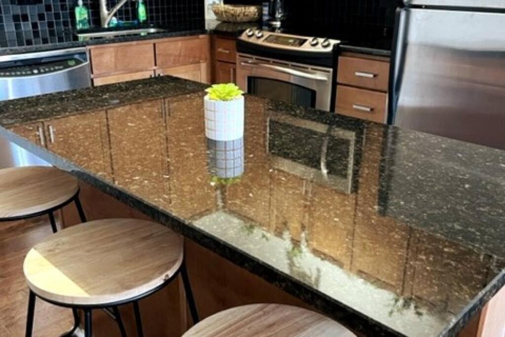 夏洛特Townhouse In Uptown King Bed-Wi-Fi-Free Parking-Pool公寓 外观 照片