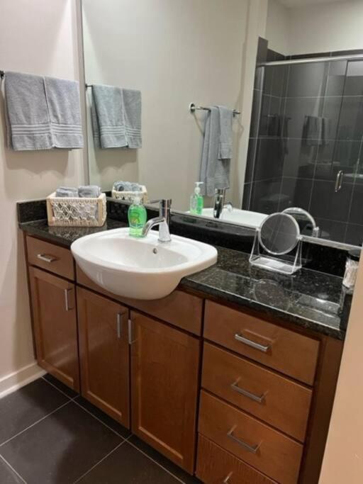 夏洛特Townhouse In Uptown King Bed-Wi-Fi-Free Parking-Pool公寓 外观 照片
