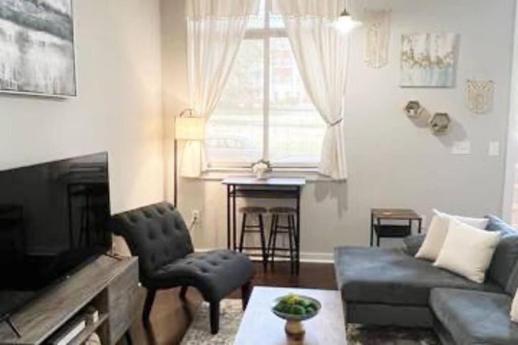 夏洛特Townhouse In Uptown King Bed-Wi-Fi-Free Parking-Pool公寓 外观 照片